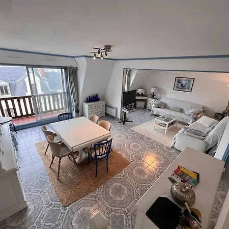 Duplex En Plein Centre, 3min