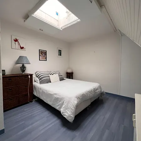 Duplex En Plein Centre, 3min * Довиль
