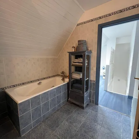 Duplex En Plein Centre, 3min *