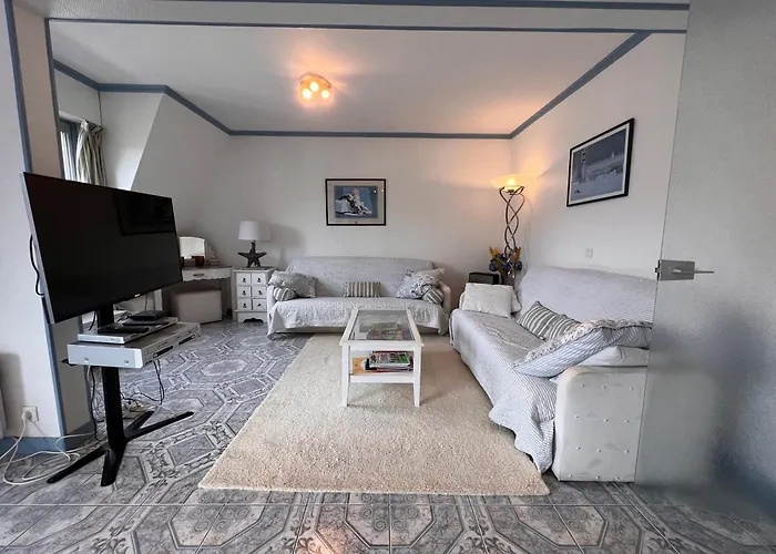 Duplex En Plein Centre, 3min Apartment Deauville