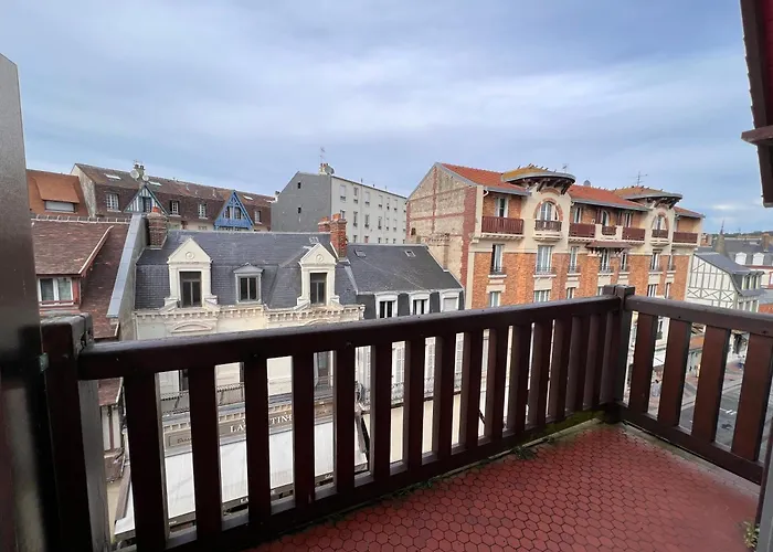 Duplex En Plein Centre, 3min Apartment *