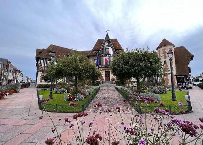 Duplex En Plein Centre, 3min * Deauville