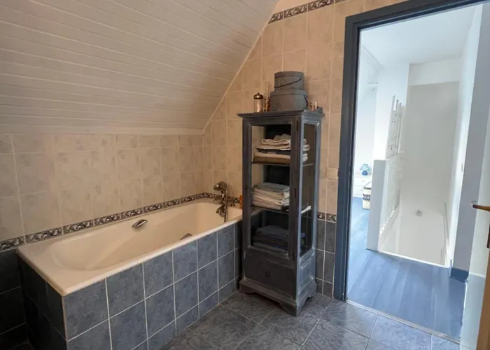 Duplex En Plein Centre, 3min *