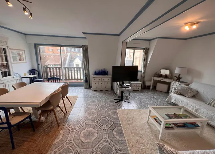 Duplex En Plein Centre, 3min Deauville