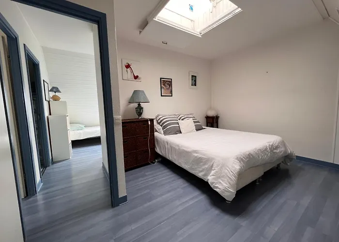 Apartment Duplex En Plein Centre, 3min Deauville