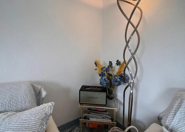 Duplex En Plein Centre, 3min *